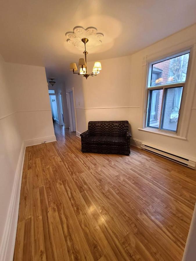 Tv + Netflix / High Speed Internet / Room C Montreal Ngoại thất bức ảnh