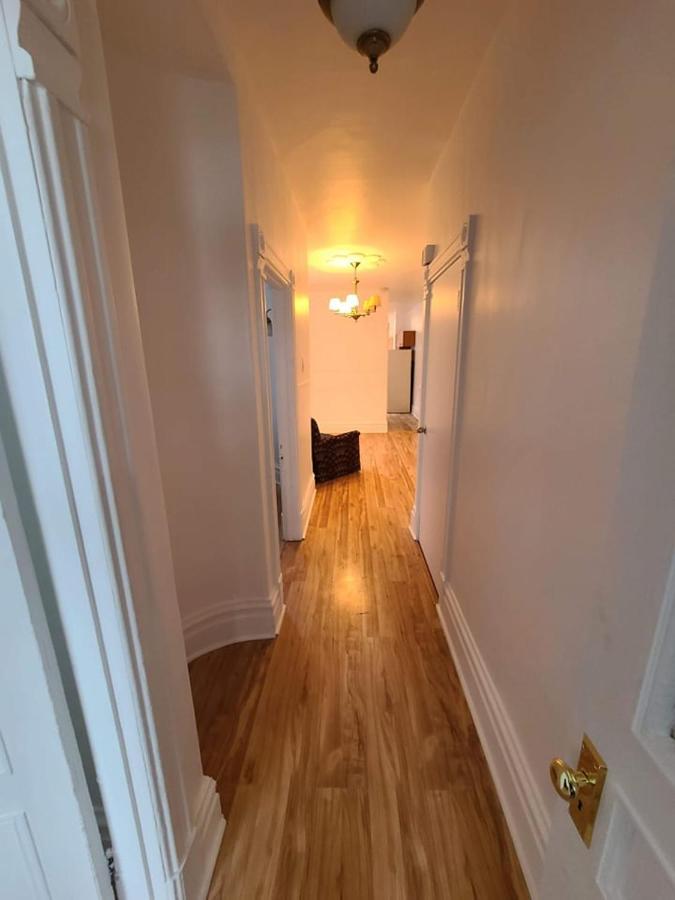 Tv + Netflix / High Speed Internet / Room C Montreal Ngoại thất bức ảnh
